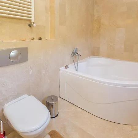 Suzan Sea View Antalya Villa *