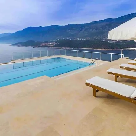 Suzan Sea View Antalya Willa *